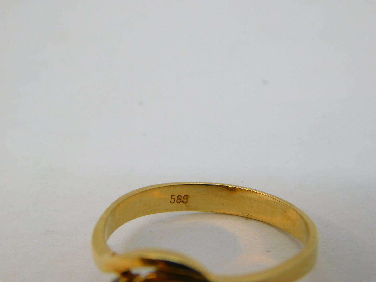 14ct Yellow Gold, White Opal & Diamond Crossover Ring Vintage c1970