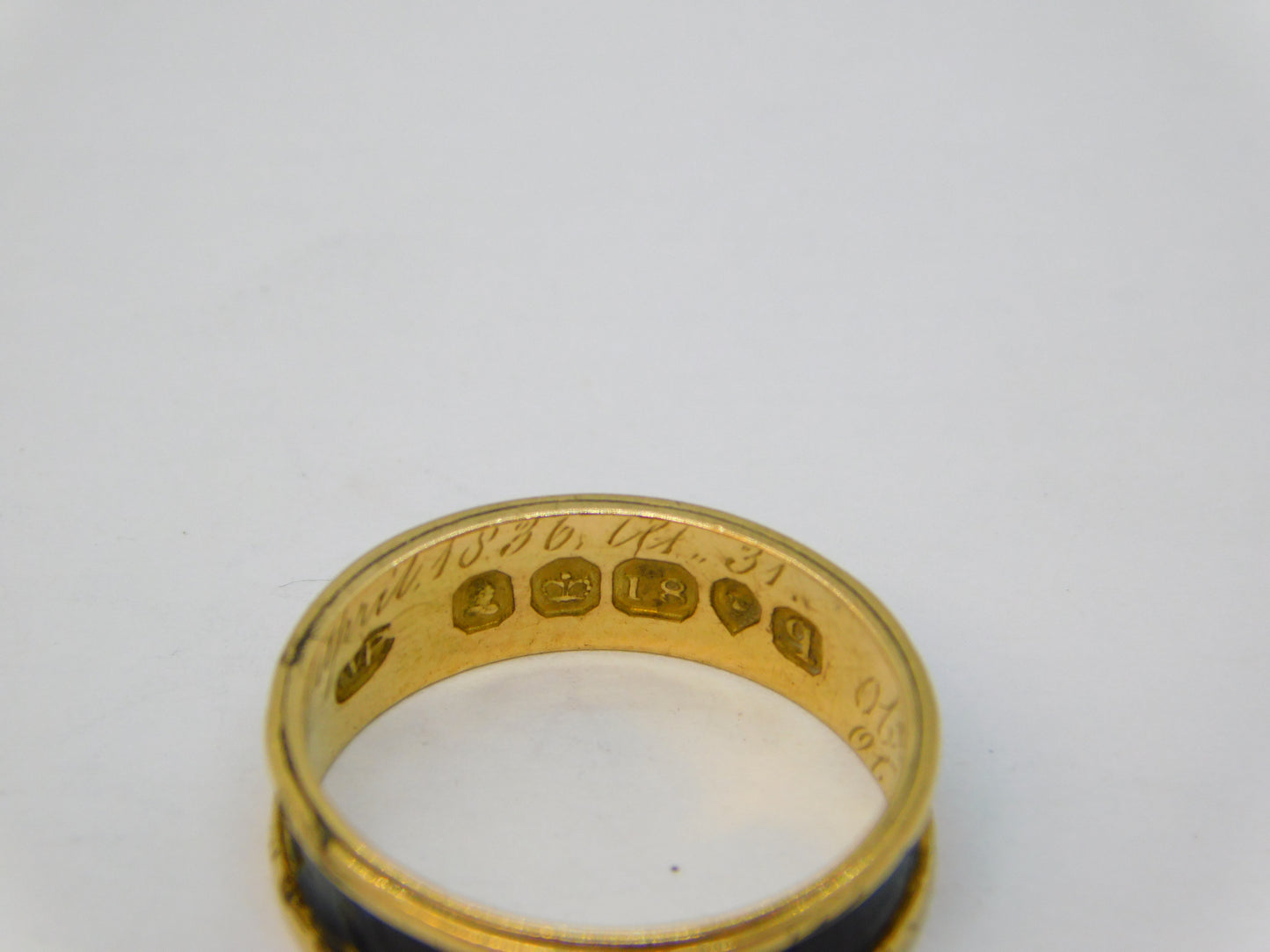 William IV 18ct Gold, Black Enamel Three-Name Mourning Ring Antique 1831 London