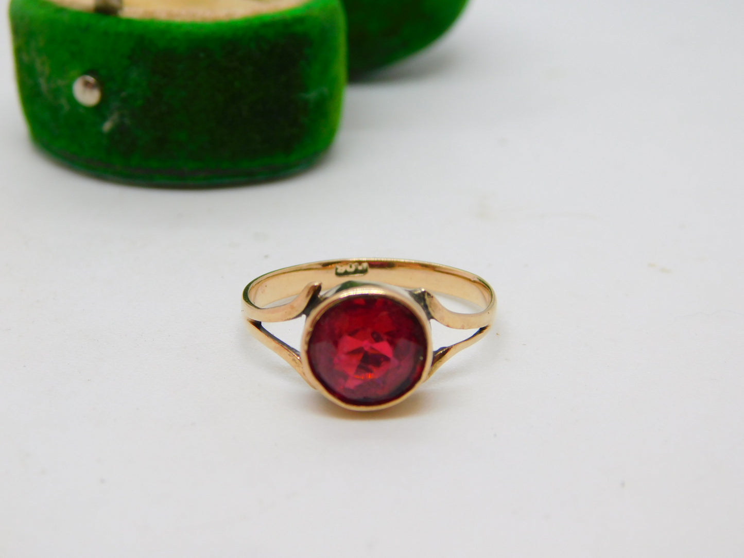 Edwardian 9ct Rose Gold & Natural 2.5ct Red Stone Ring Antique c1910