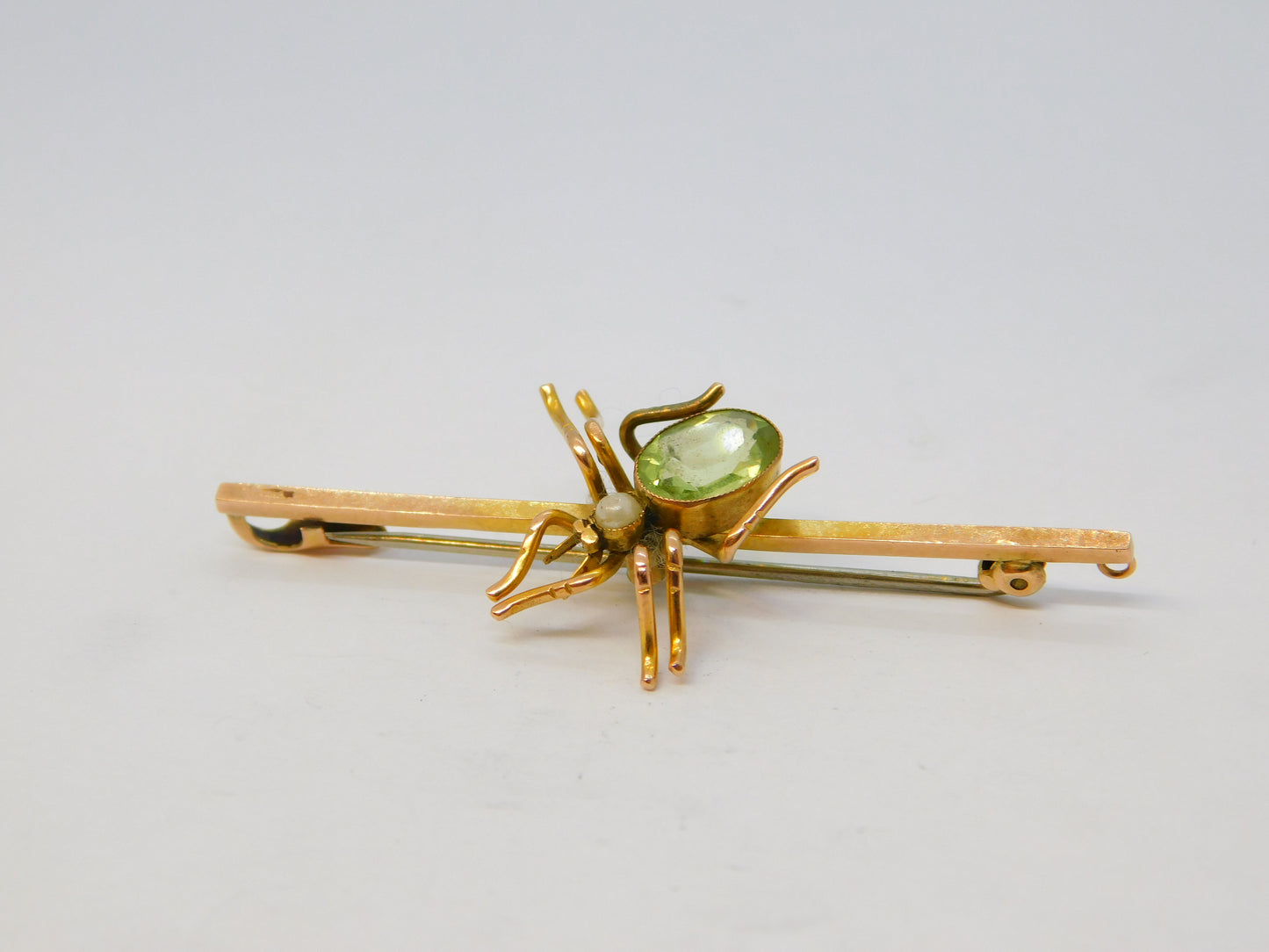 Edwardian 9ct Gold, Peridot & Seed Pearl Spider Insect Brooch Antique c1910