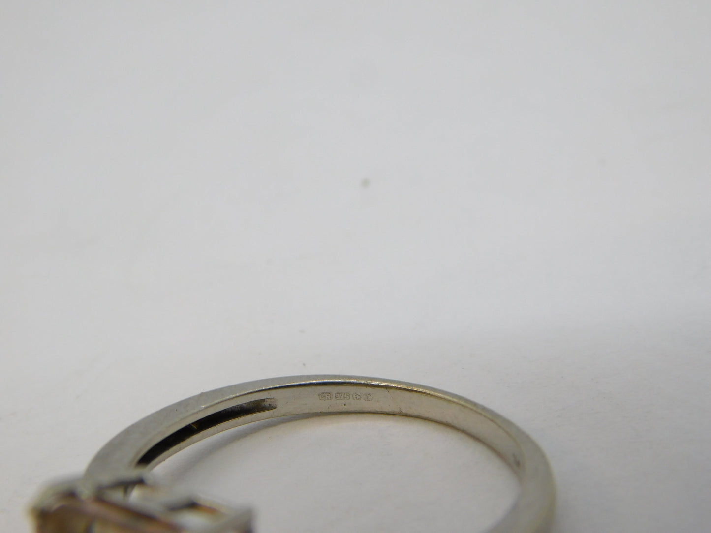 9ct White Gold Baguette Cut 'Ametrine' Stone Dress Ring Vintage 2012 Birmingham