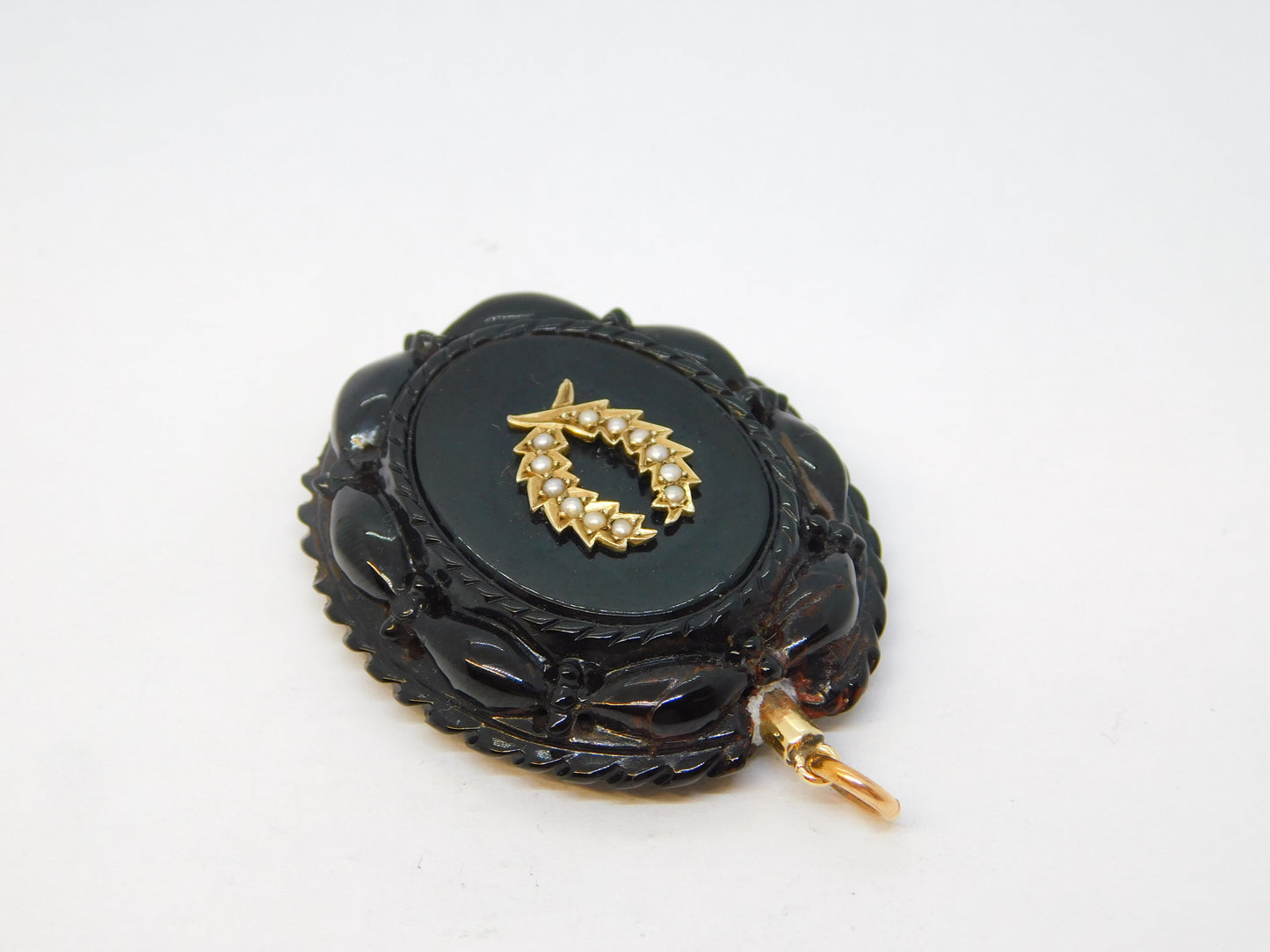 Victorian 9ct Gold Carved Whitby Jet Mourning Locket Pendant Antique c1860