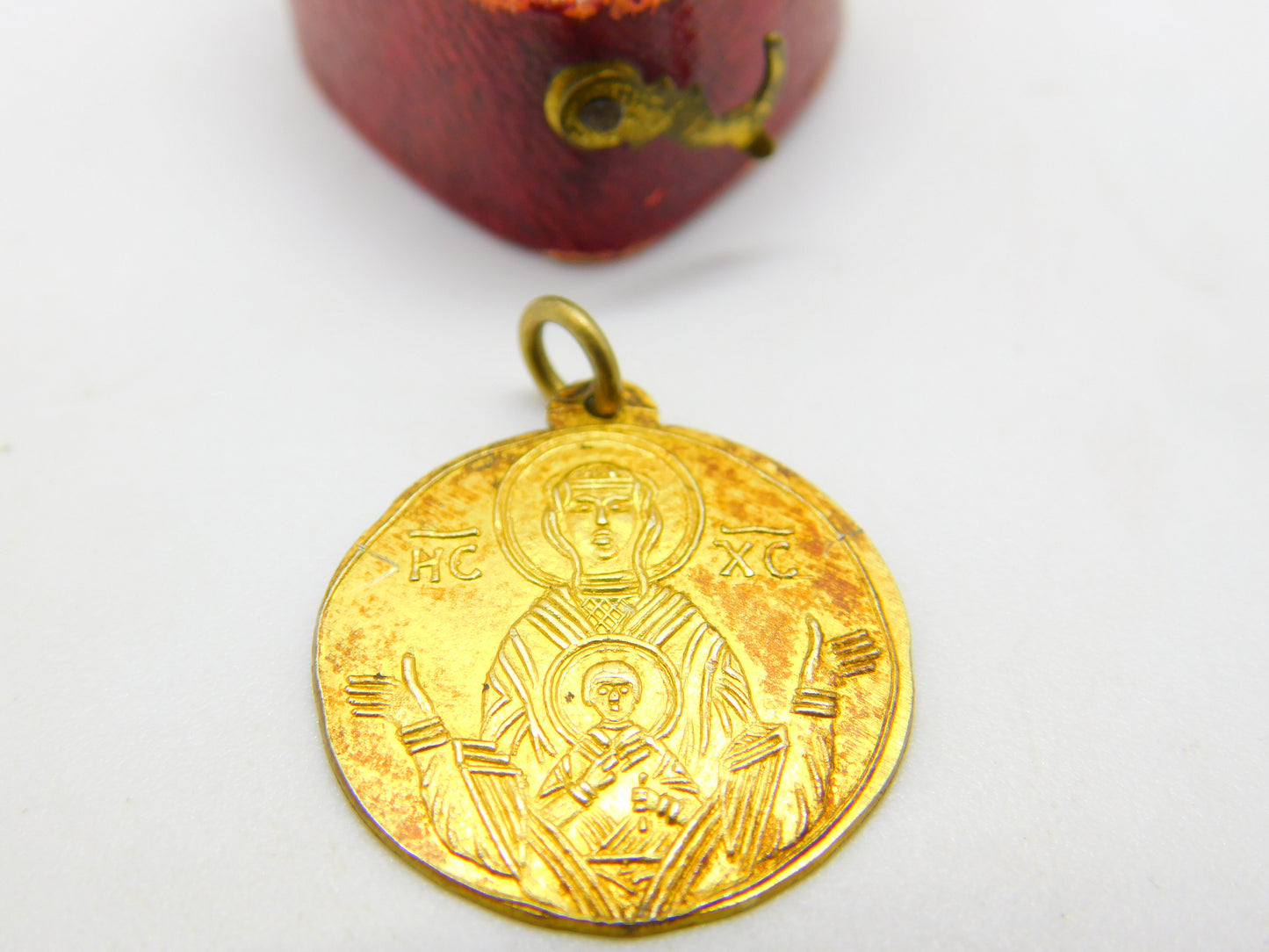 Greek 18ct Yellow Gold Byzantine Style Medallion Coin Pendant 1965 Vintage