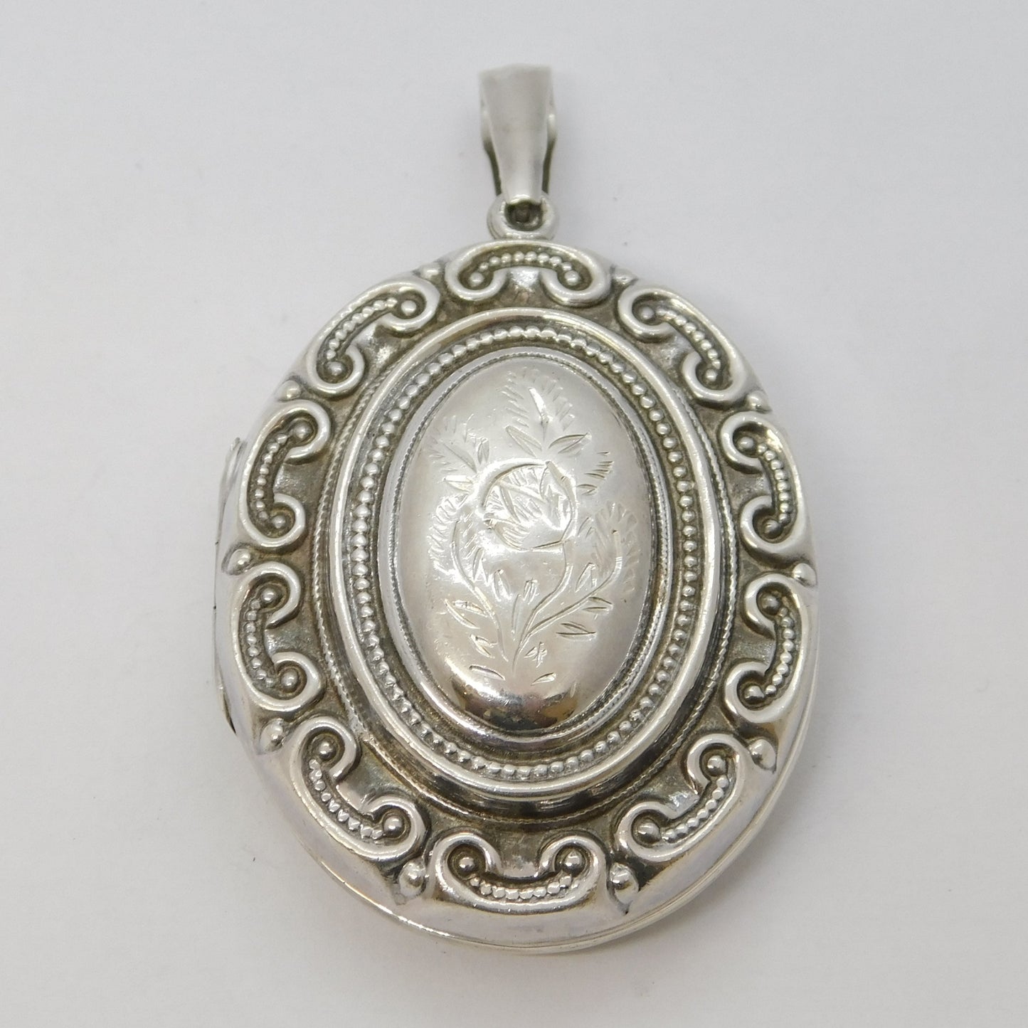 Victorian Style Sterling Silver Floral Sweetheart Locket Pendant Vintage