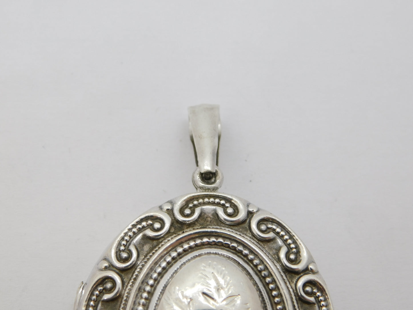 Victorian Style Sterling Silver Floral Sweetheart Locket Pendant Vintage