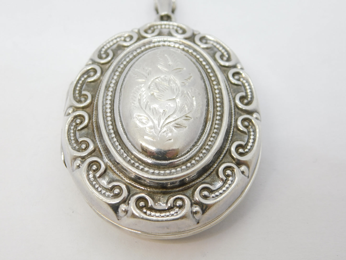 Victorian Style Sterling Silver Floral Sweetheart Locket Pendant Vintage