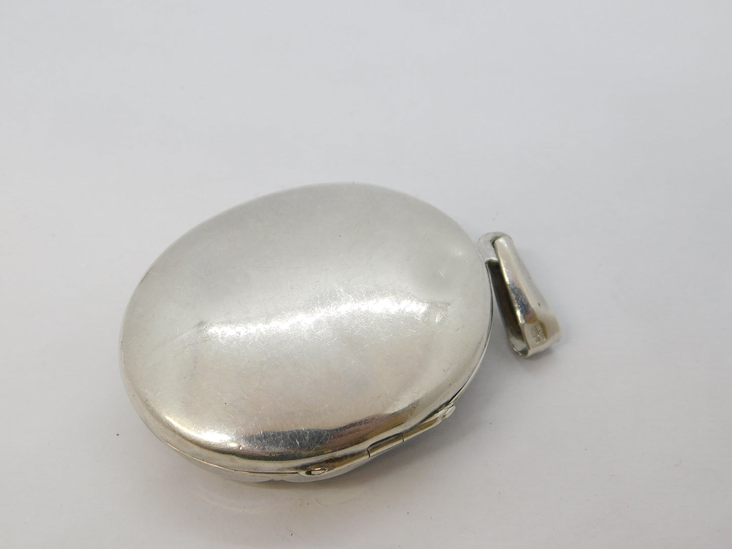 Victorian Style Sterling Silver Floral Sweetheart Locket Pendant Vintage