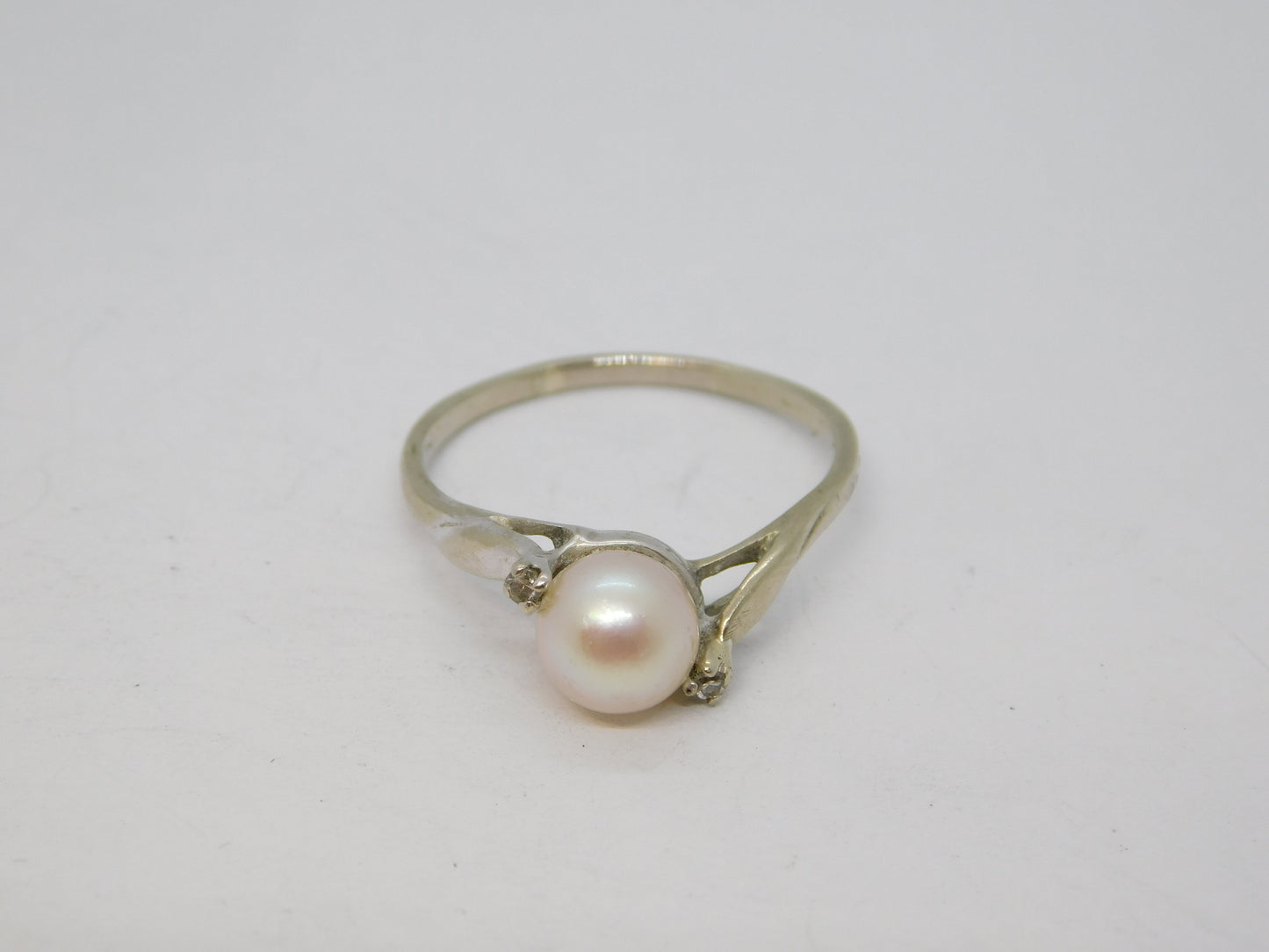 10ct White Gold, Cultured Pearl & Diamond Crossover Ring Vintage c1970