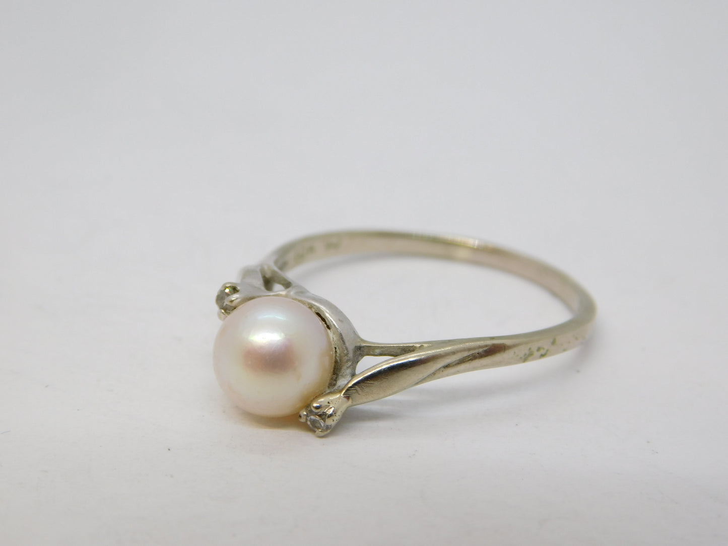 10ct White Gold, Cultured Pearl & Diamond Crossover Ring Vintage c1970