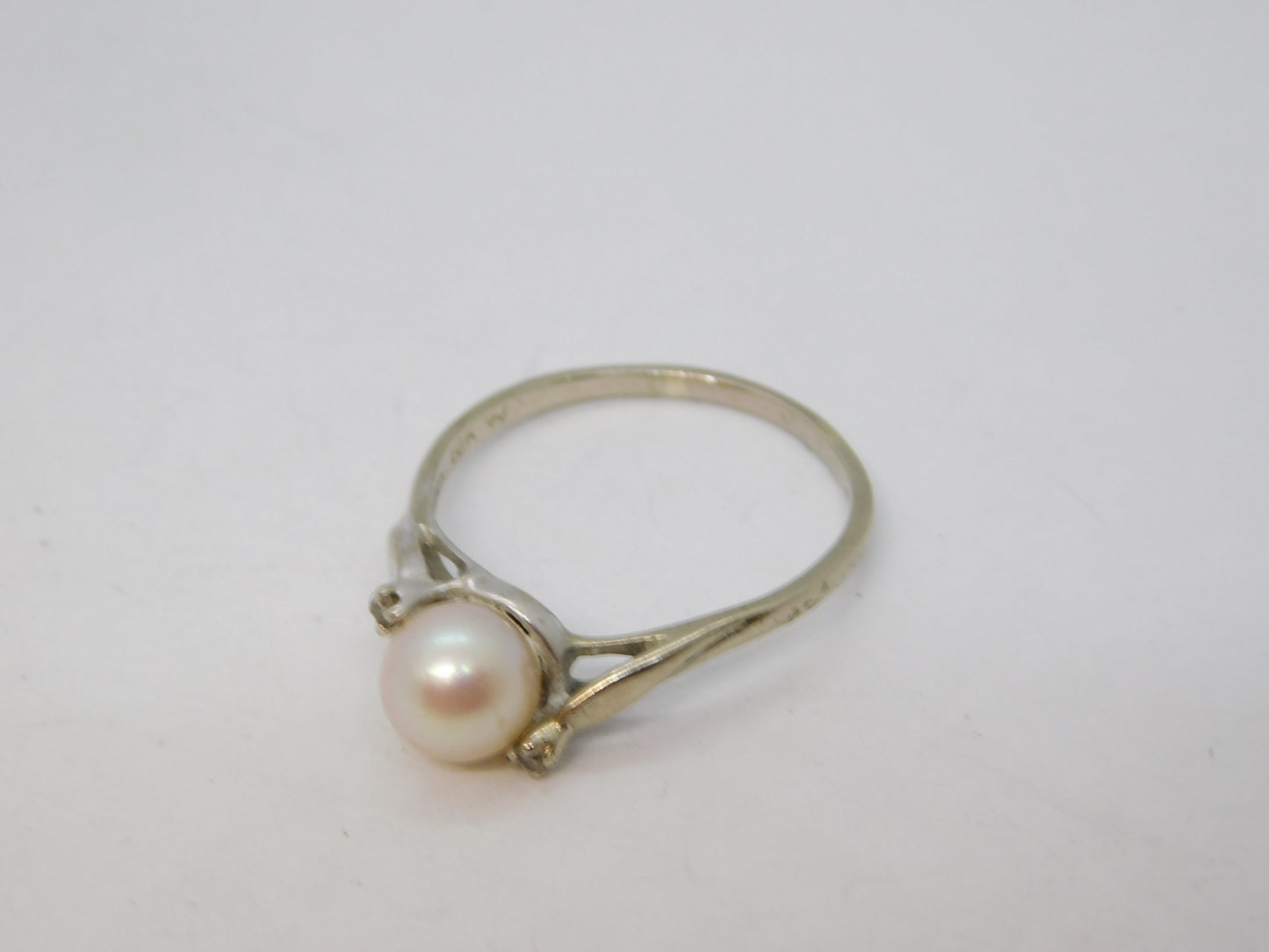 10ct White Gold, Cultured Pearl & Diamond Crossover Ring Vintage c1970