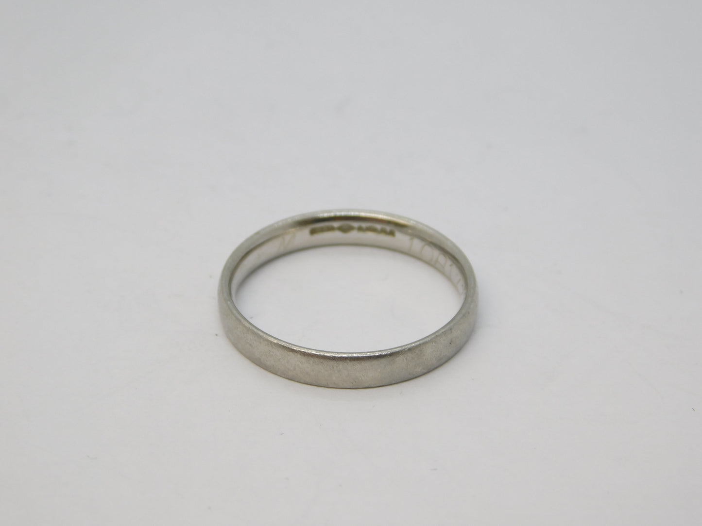 .950 Platinum Minimal Wedding Band Ring Vintage 2001 Birmingham Size M 1/2 UK