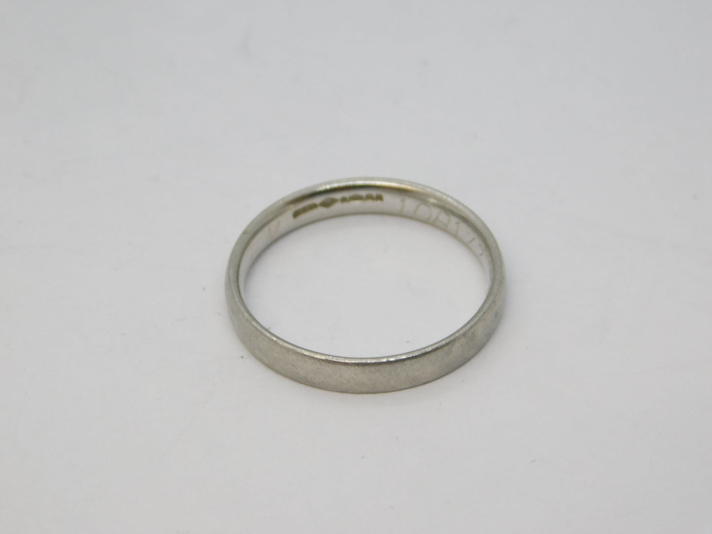 .950 Platinum Minimal Wedding Band Ring Vintage 2001 Birmingham Size M 1/2 UK