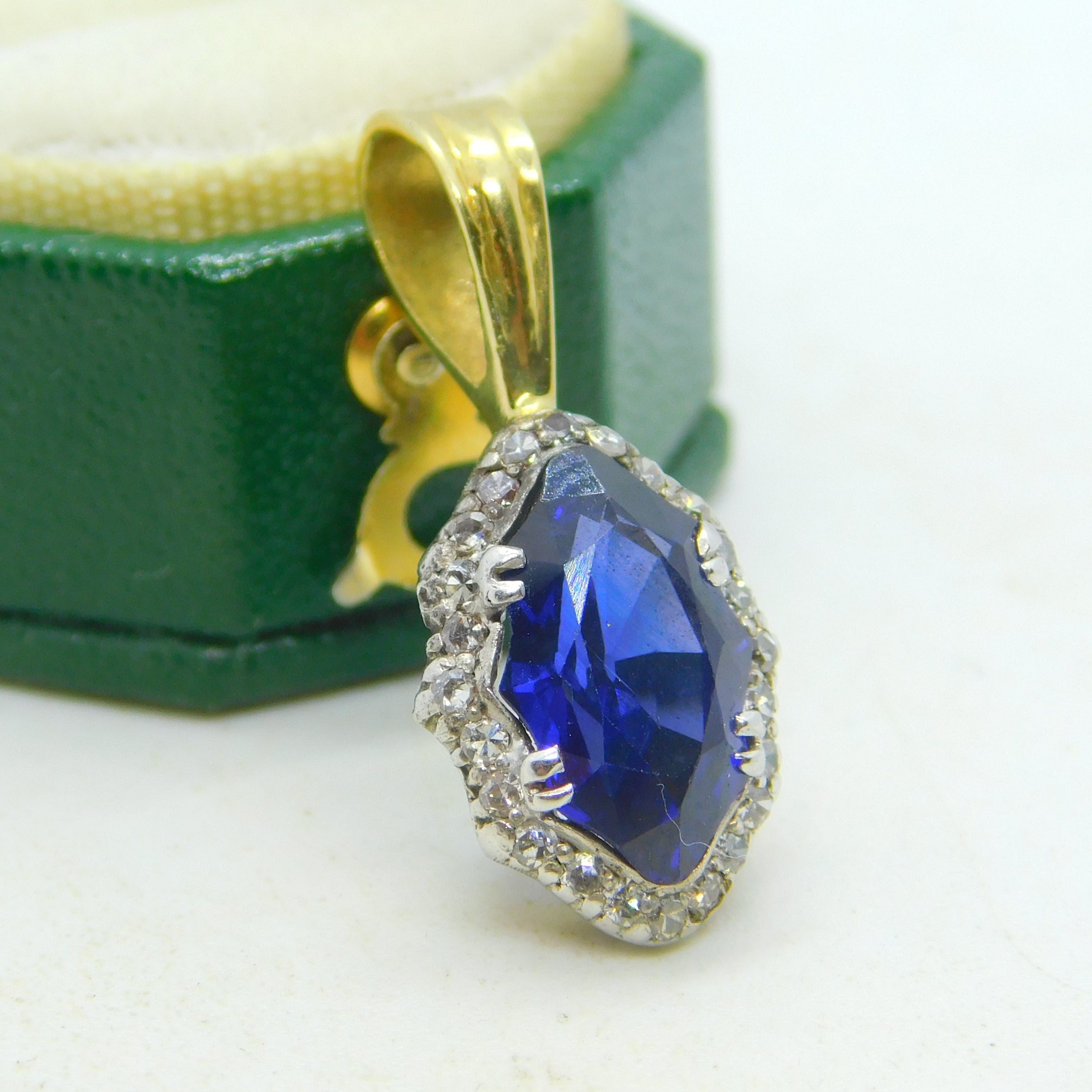18ct Yellow Gold, Marquise Cut Sapphire & Diamond Drop Pendant Vintage c1970