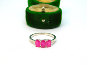 Sterling Silver 3 Stone Pink Sapphire & Diarmond Ring Vintage c1970 Size R 1/2