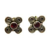 Pair of Sterling Silver Swirly Pattern Garnet Set Stud Earrings Vintage c1970