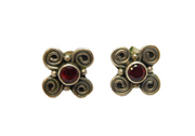 Pair of Sterling Silver Swirly Pattern Garnet Set Stud Earrings Vintage c1970