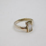 Sterling Silver Mother Of Pearl Zigzag Dress Band Ring Modern c1990 Size J 1/2
