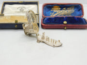 Large Family Old Mother Hubbard In The Shoe Opening Charm Vintage 1975