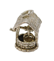 Sterling Silver Wishing Well Good Luck Charm Pendant Vintage c1970