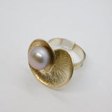 Sterling Silver Grey Pearl Stylised Shell Studio Ring Modern c2000 Size J 1/2