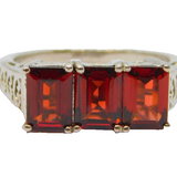 Sterling Silver Triple Stone Garnet Heart Pattern Ring Vintage c1970 Size O 1/2
