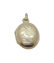 Sterling Silver Floral Pattern Small Oval Locket Charm Pendant Vintage c1970
