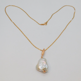 Rose-Gold On Sterling Silver White Baroque Pearl Pendant Necklace Modern c2000