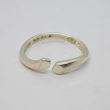 Sterling Silver Studio Style Cross Over Open Band Ring Vintage c1970 Size S