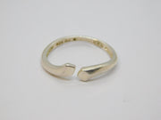 Sterling Silver Studio Style Cross Over Open Band Ring Vintage c1970 Size S