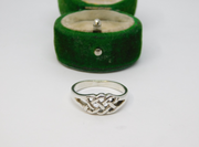 Sterling Silver Celtic Knot Style Ring Vintage c1970 Size O