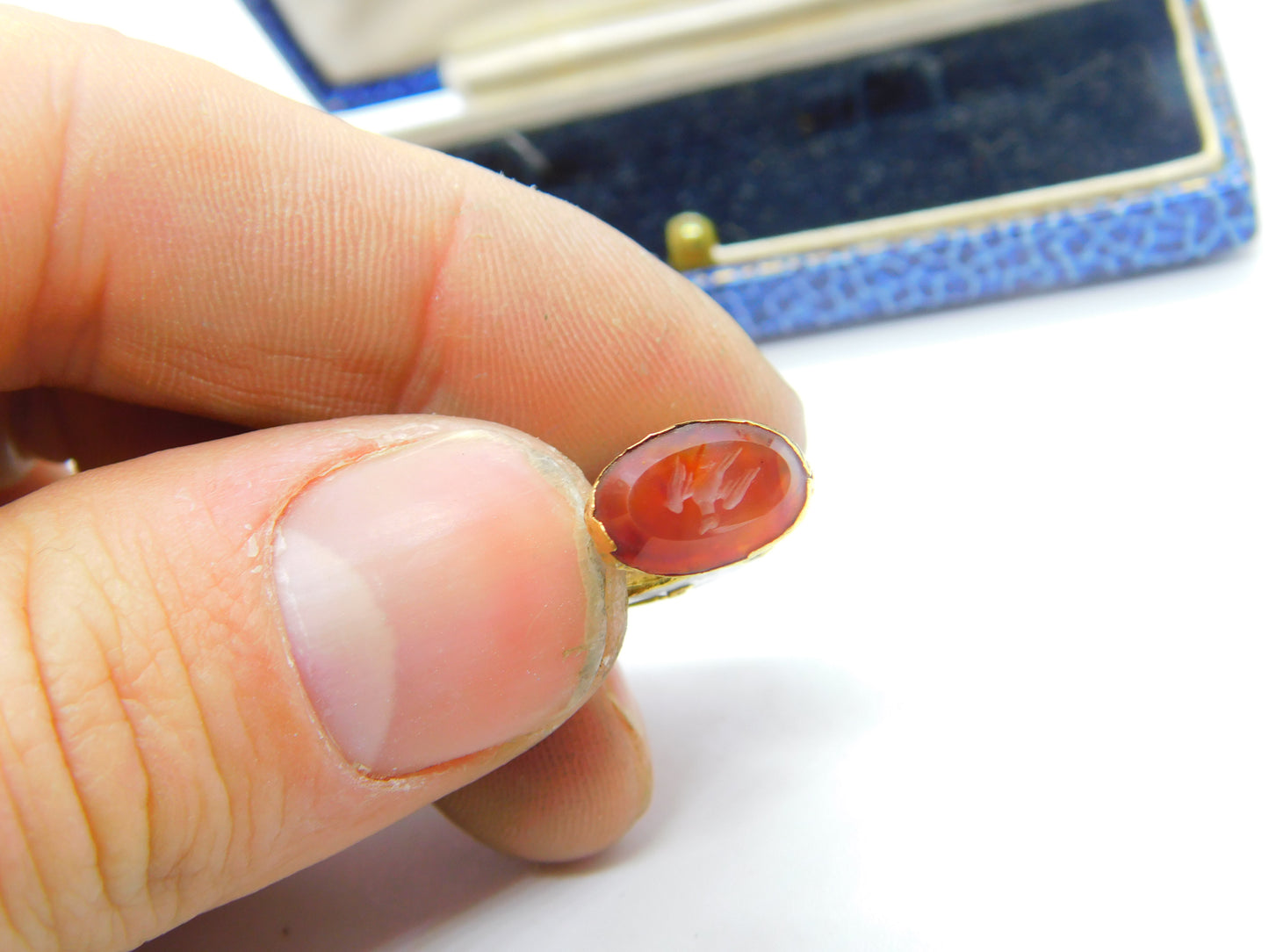 Georgian 18ct Gold & Carved Carnelian Dove Intaglio Clock Form Seal Fob c1800