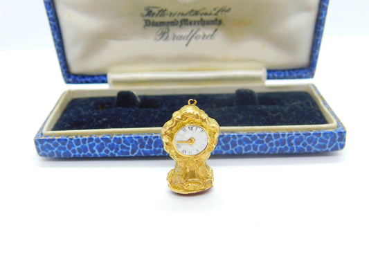 Georgian 18ct Gold & Carved Carnelian Dove Intaglio Clock Form Seal Fob c1800