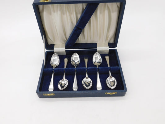 Scottish Georgian Set of Sterling Silver Dotted Edge Teaspoons 1821 Edinburgh