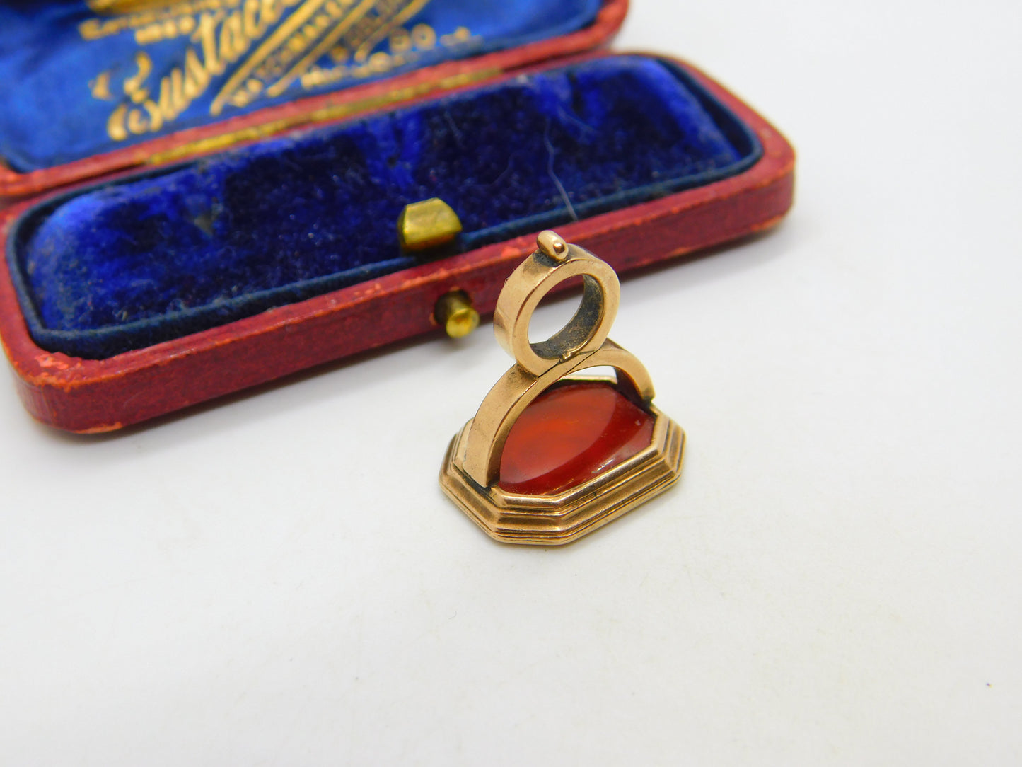 Georgian "May Britons Ever Enjoy" Intaglio Motto Crest Seal 9ct Gold Fob Seal