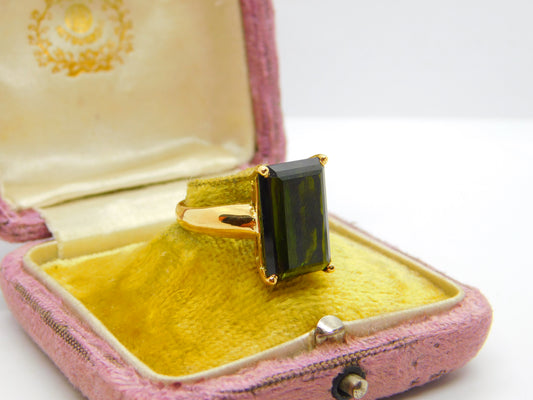 18ct Yellow Gold Baguette Cut Natural Green Tourmaline Cocktail Ring Vintage