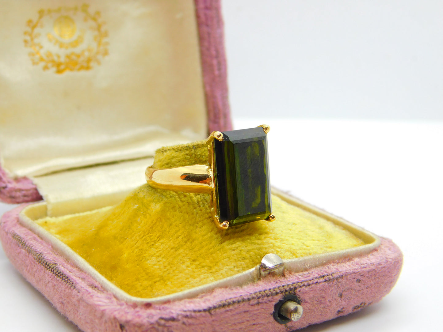 18ct Yellow Gold Baguette Cut Natural Green Tourmaline Cocktail Ring Vintage