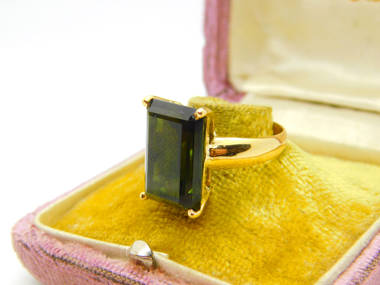 18ct Yellow Gold Baguette Cut Natural Green Tourmaline Cocktail Ring Vintage