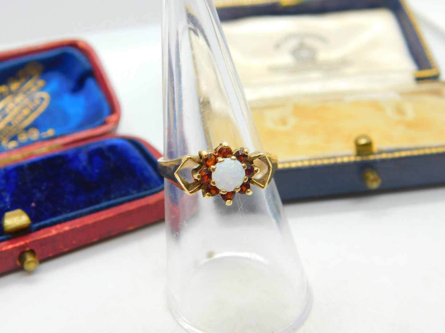 9ct Yellow Gold Bohemian Garnet & Opal Floral Cluster Ring Vintage 1979 London