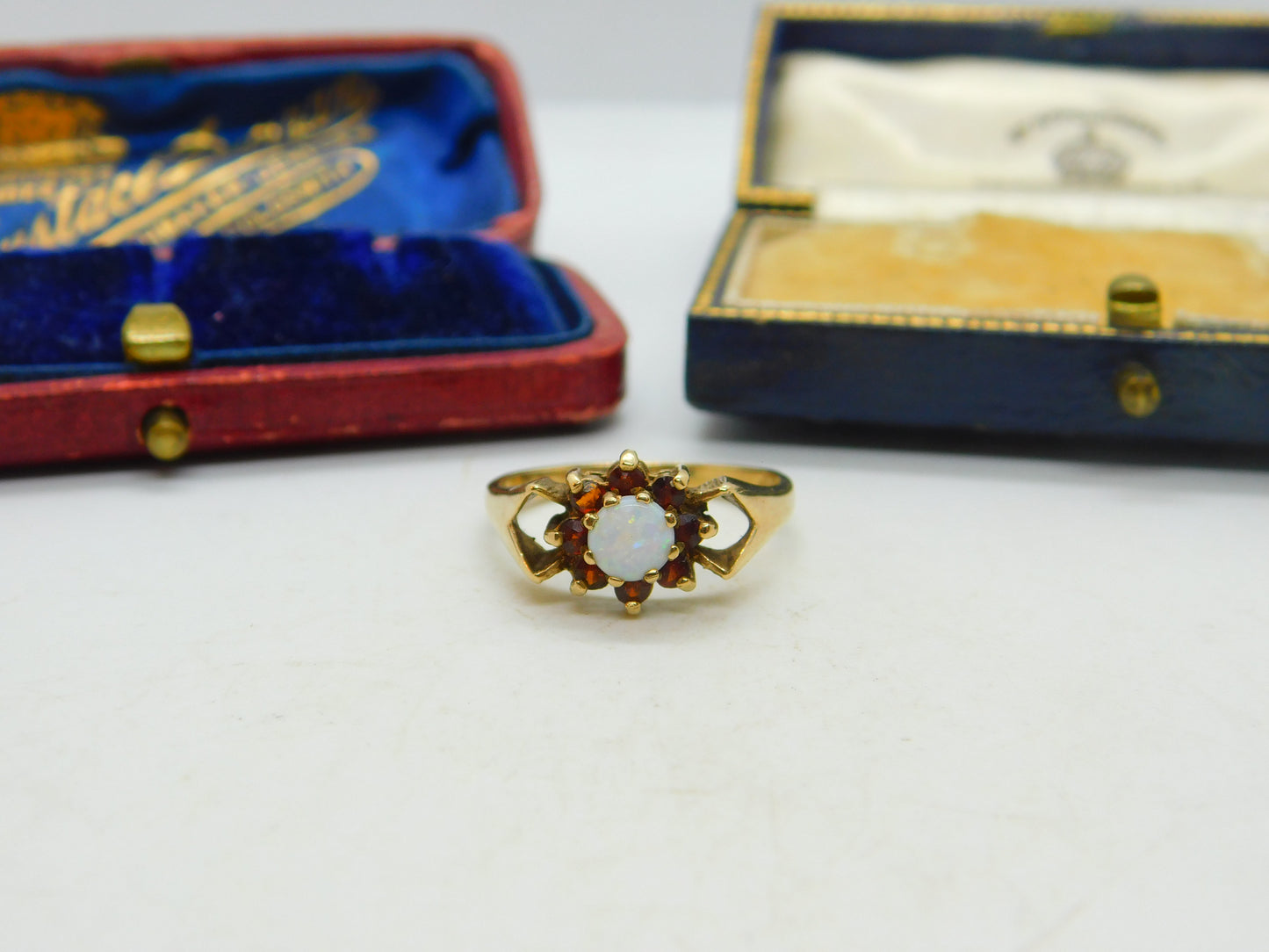 9ct Yellow Gold Bohemian Garnet & Opal Floral Cluster Ring Vintage 1979 London