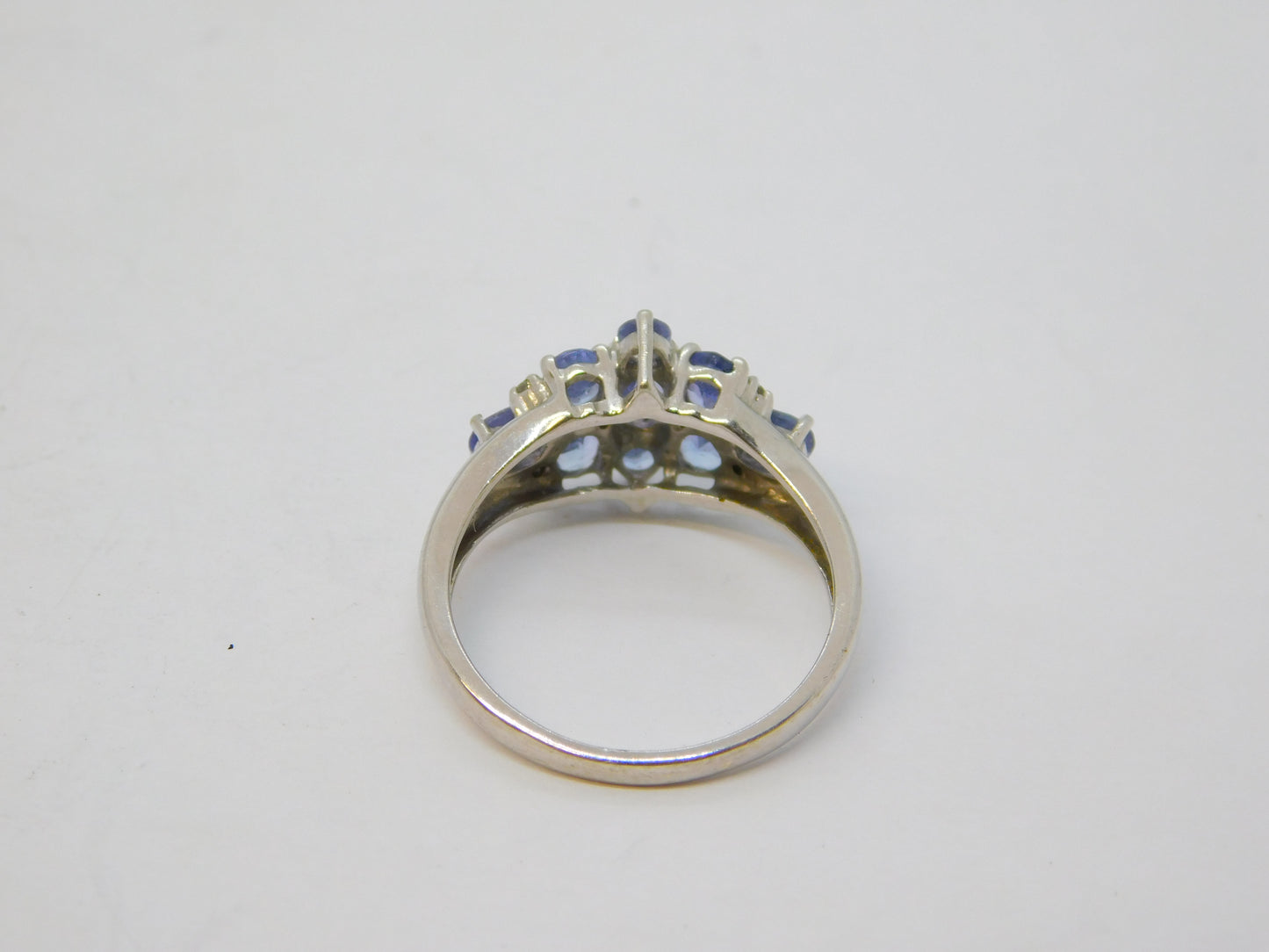 9ct White Gold & Tanzanite Set Cluster Ring Vintage c1980