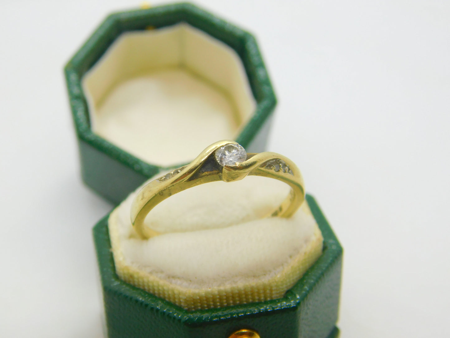 9ct Yellow Gold & 0.15ct Diamond Crossover Ring Vintage c1990 Sheffield