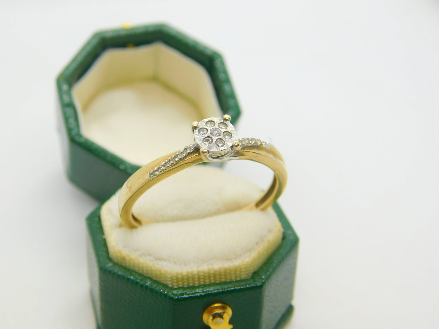 9ct Yellow Gold Illusion Set Diamond Solitaire Ring Vintage c1990 London
