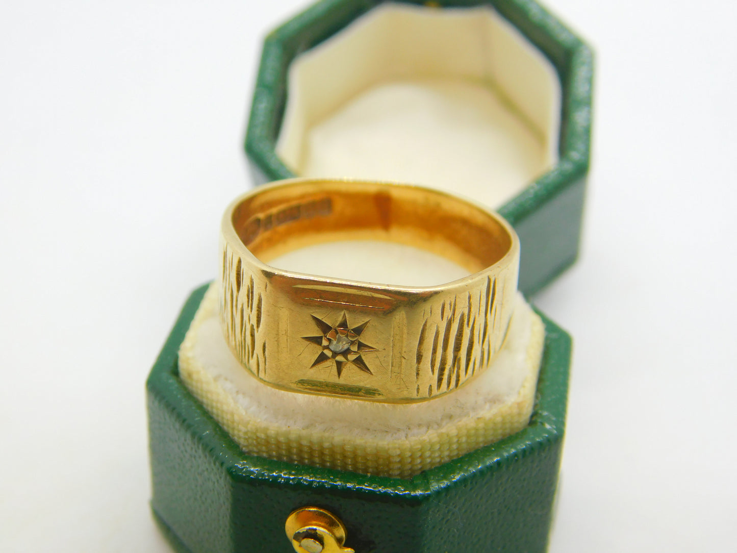 9ct Yellow Gold & Star Set Diamond Signet Ring Vintage 1970 Birmingham
