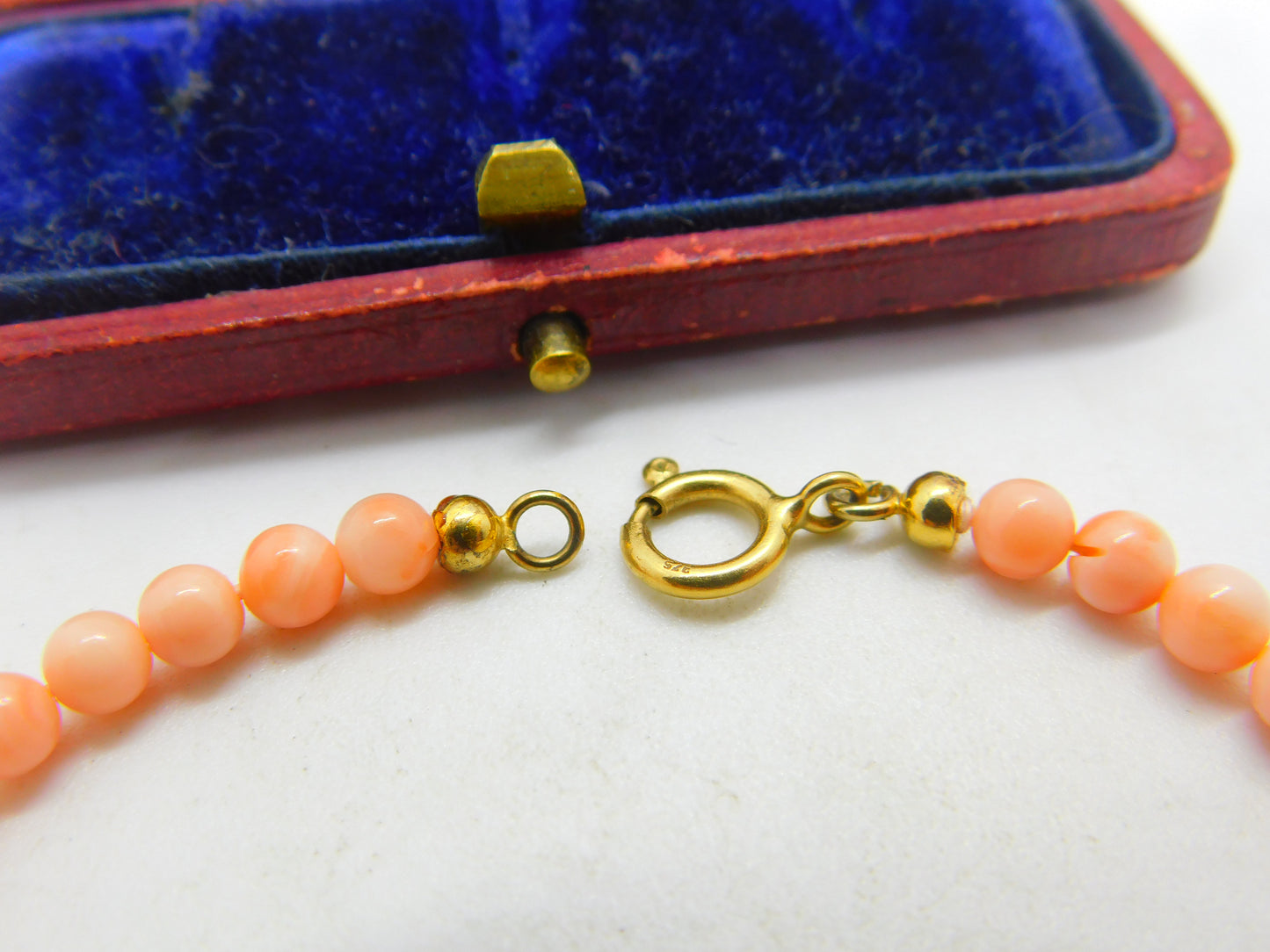 9ct Yellow Gold Clasp & Beaded Pink Coral Bracelet Antique c1930 Art Deco