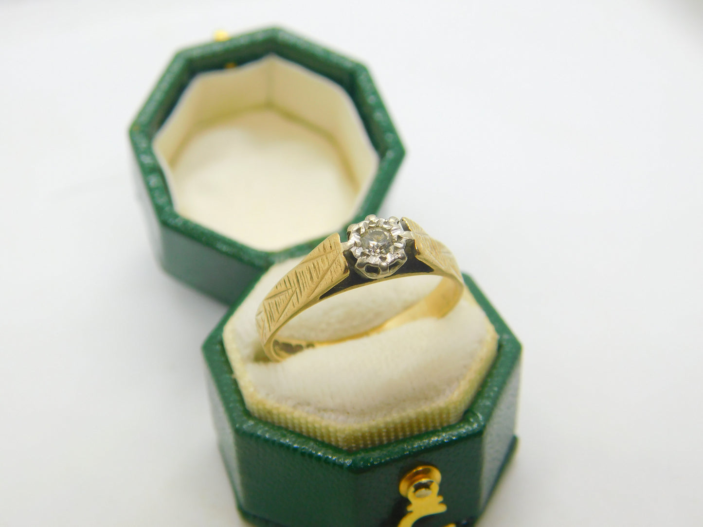9ct Yellow Gold & 0.1ct Solitaire Set Dress Ring Vintage 1950 Birmingham