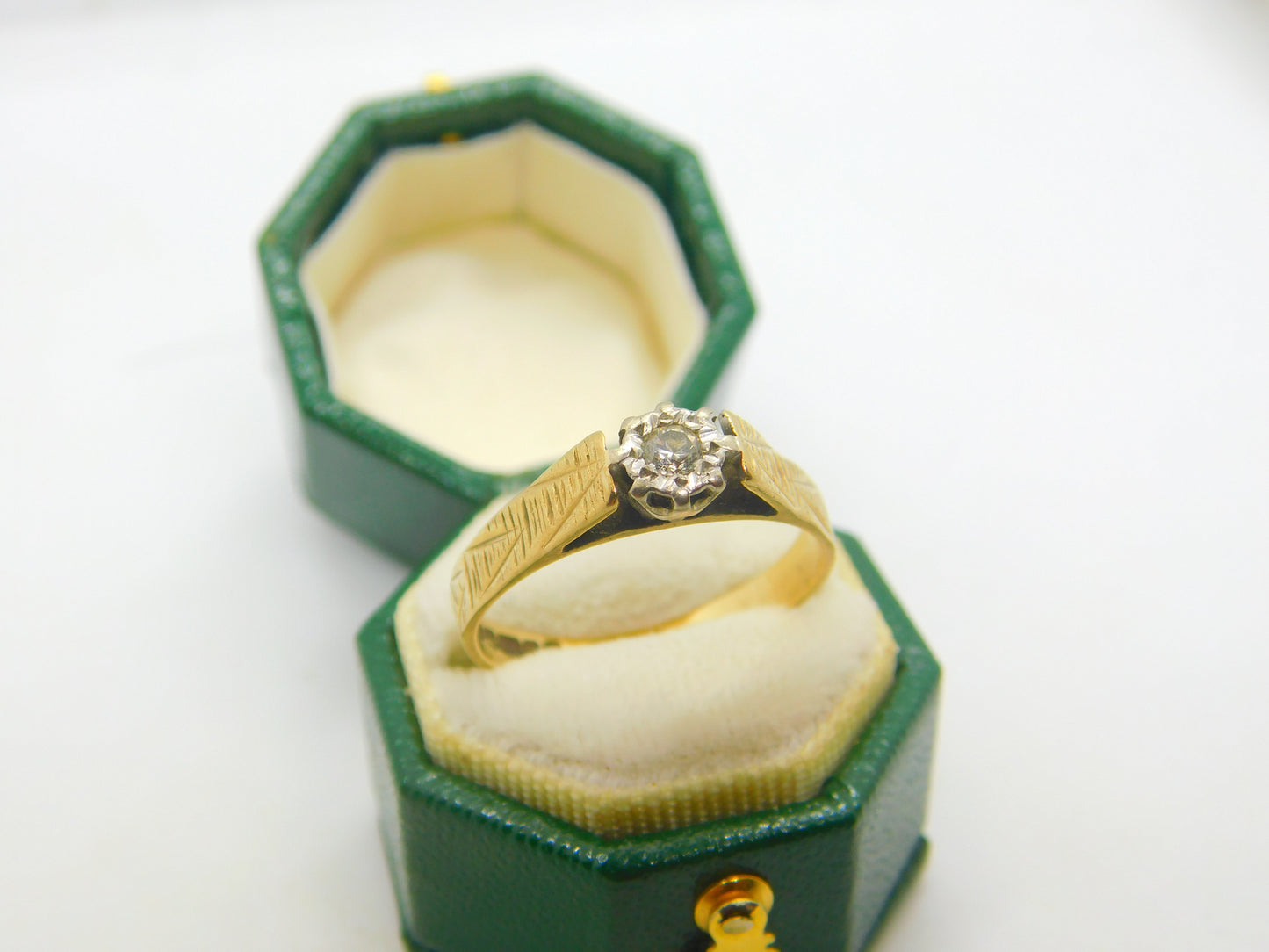 9ct Yellow Gold & 0.1ct Solitaire Set Dress Ring Vintage 1950 Birmingham