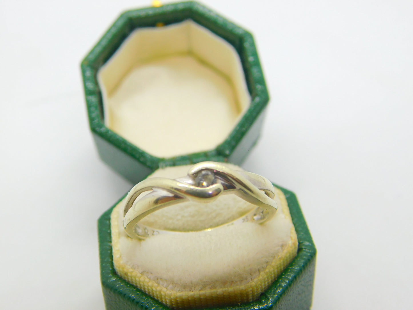 9ct White Gold & 0.1ct Diamond Crossover Ring Vintage c1990 London