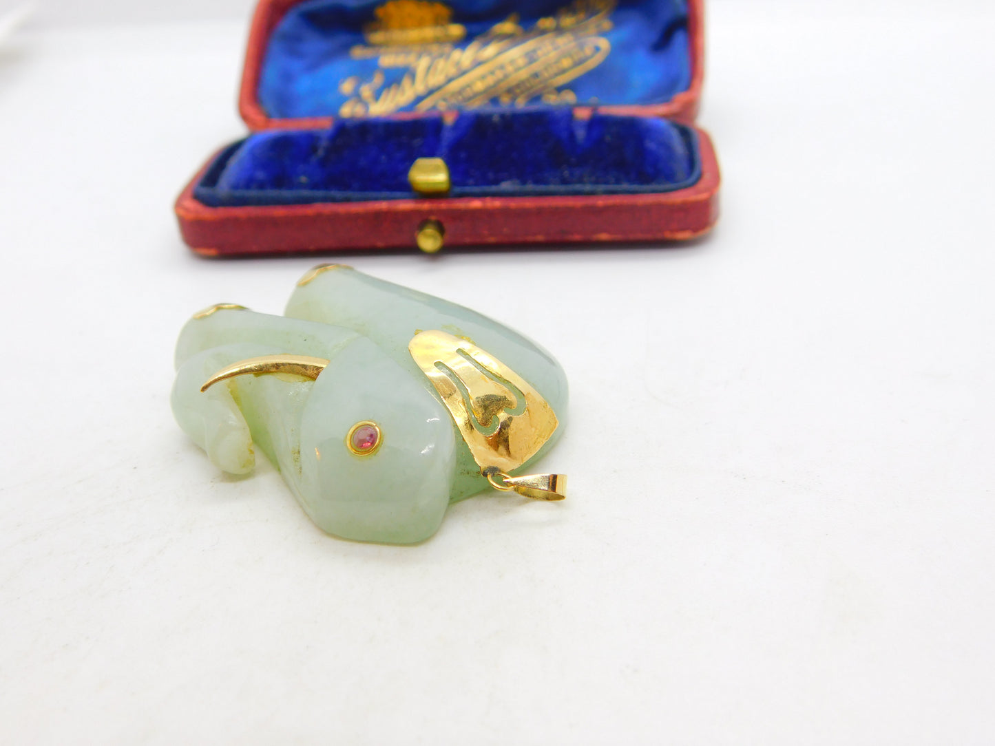 Large 14ct Yellow Gold Mounted Carved Jade Elephant Pendant Vintage c1960