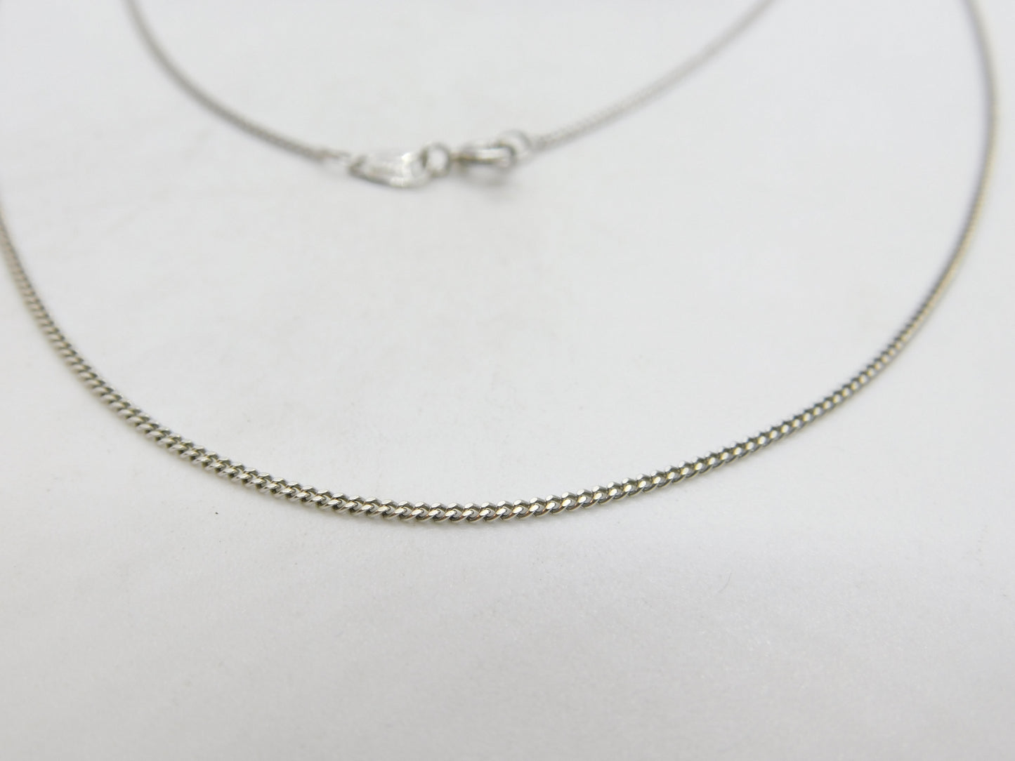 Italian 18ct White Gold Diamond Cut Curb Chain Necklace 18" Length Vintage