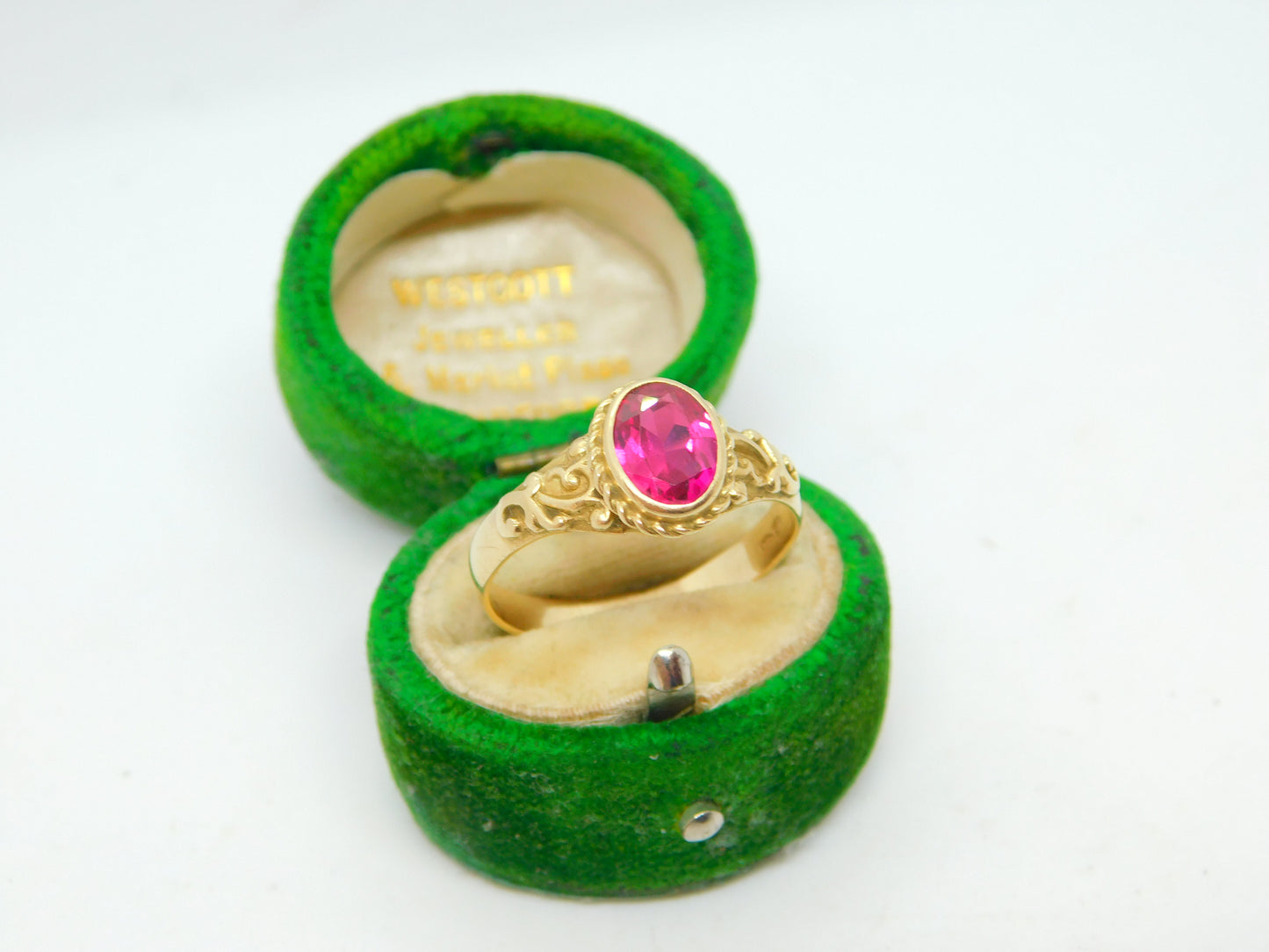 14ct Yellow Gold & 1ct Natural Ruby Dress Ring Vintage c1970